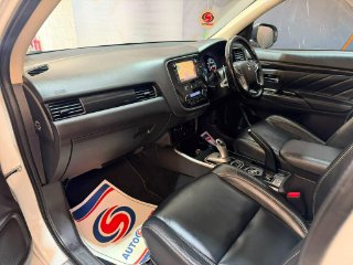 /photos/12494/970b25b8-17f5-48e8-af67-fb2c7d1fd9cd_i320x240.jpg